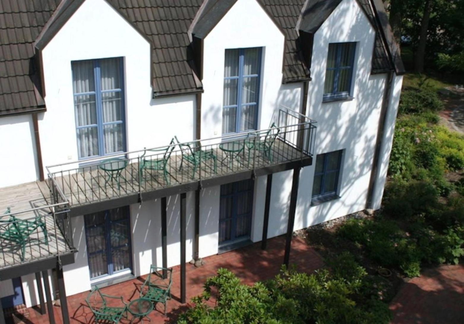Hotel Ruegenschmiede Vis A Vis Hiddensee Schaprode Bagian luar foto