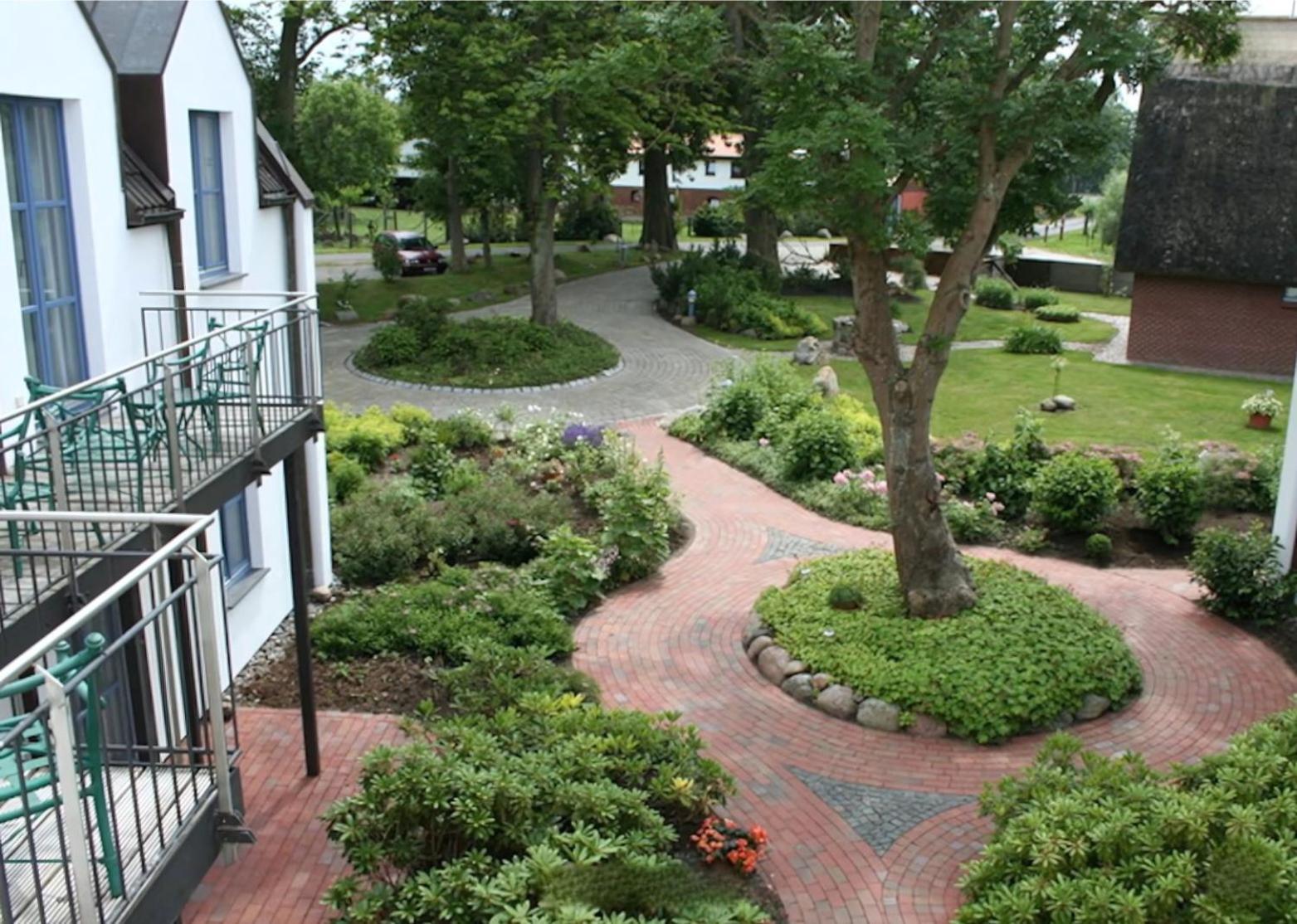 Hotel Ruegenschmiede Vis A Vis Hiddensee Schaprode Bagian luar foto