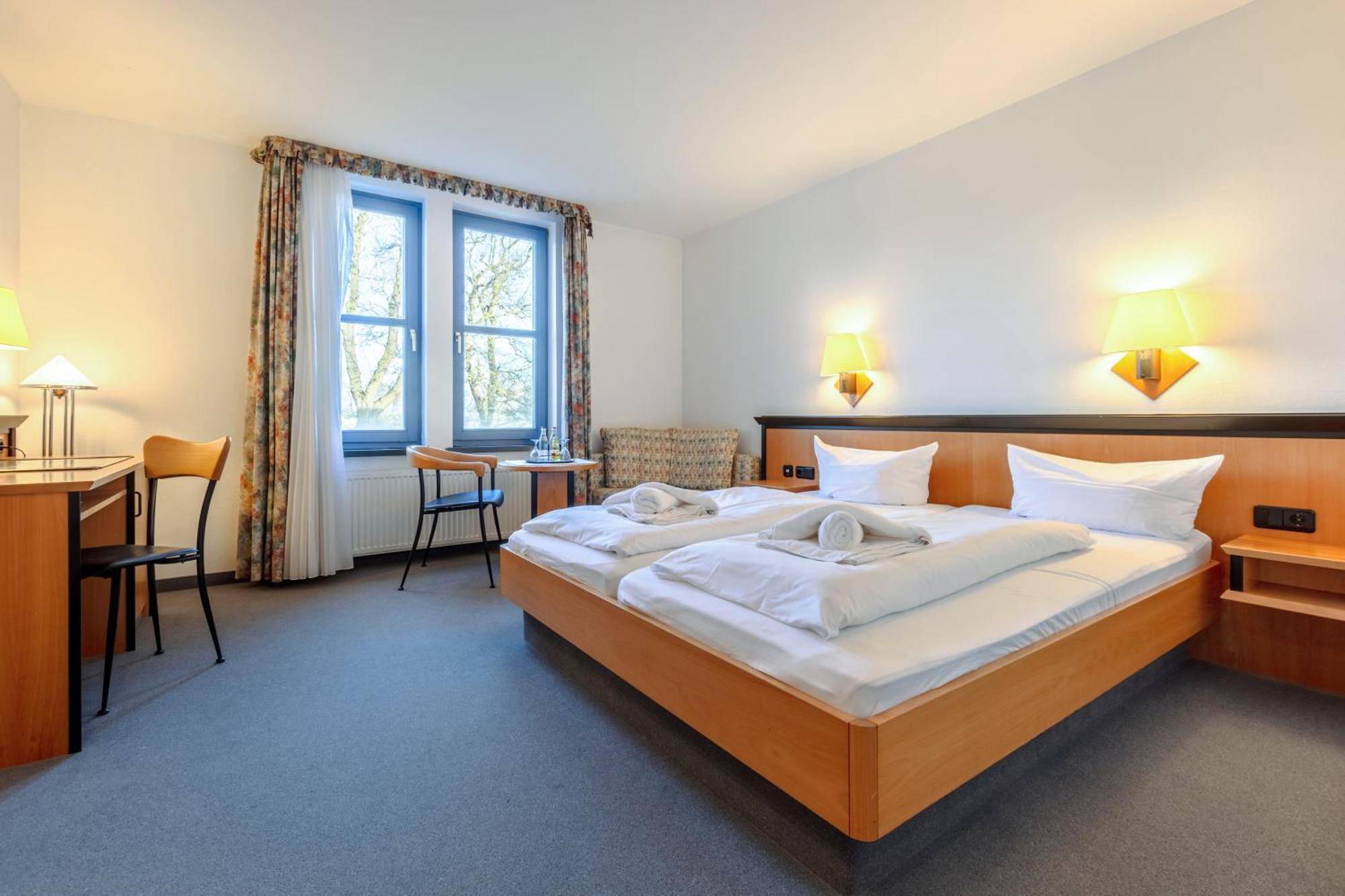 Hotel Ruegenschmiede Vis A Vis Hiddensee Schaprode Ruang foto