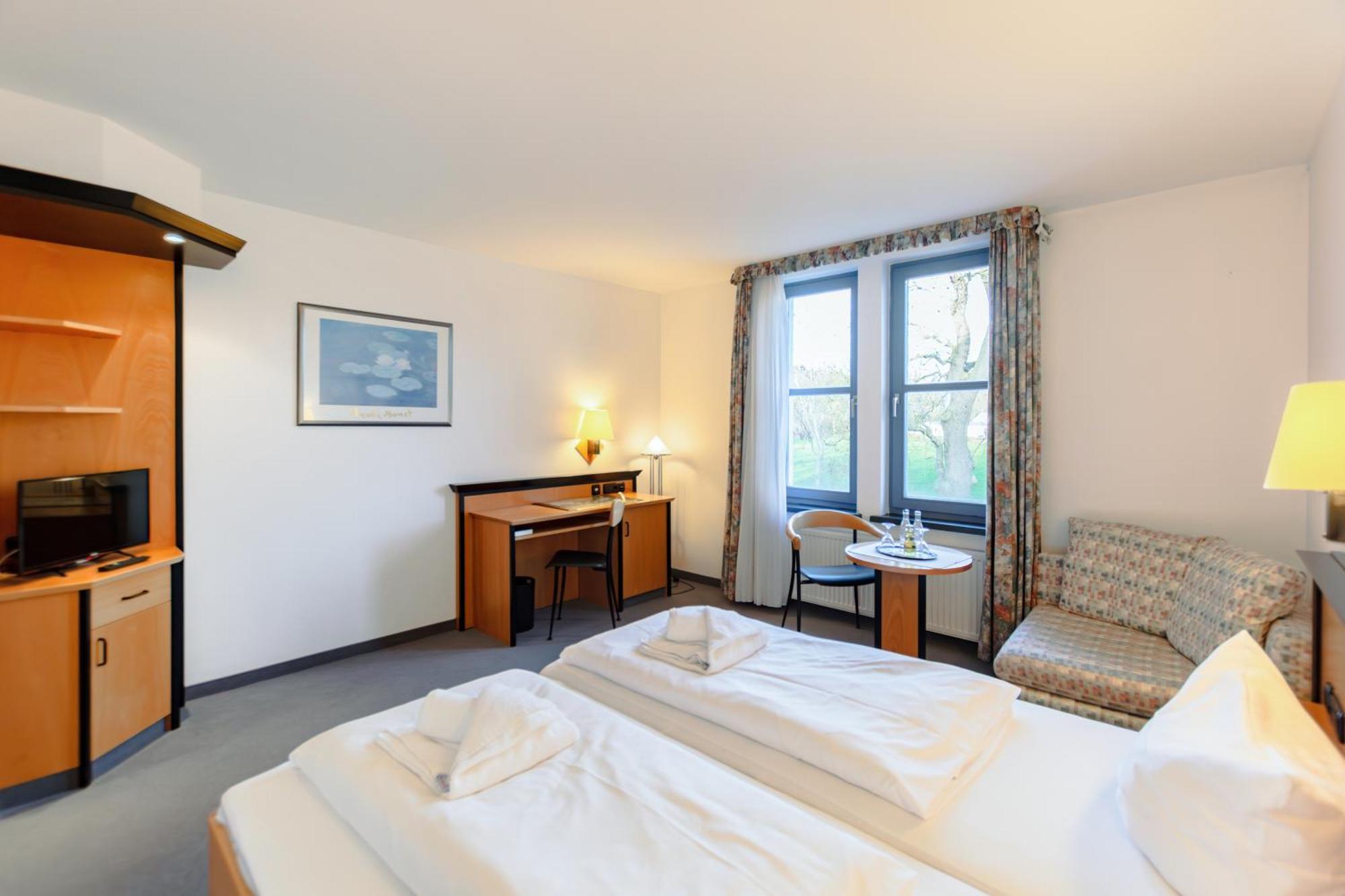 Hotel Ruegenschmiede Vis A Vis Hiddensee Schaprode Ruang foto